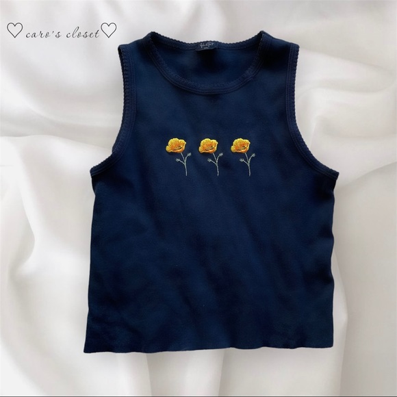 Brandy Melville Tops - Brandy Melville Embroidered Flower Cropped Tank